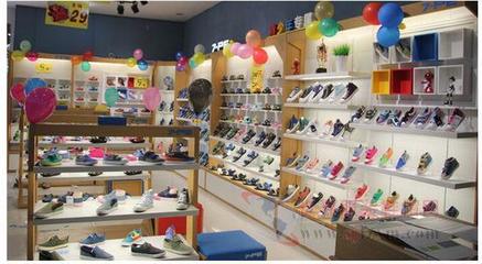 七波輝終端革新 鄭州開啟多店復(fù)制新階段，引領(lǐng)鞋服零售轉(zhuǎn)型