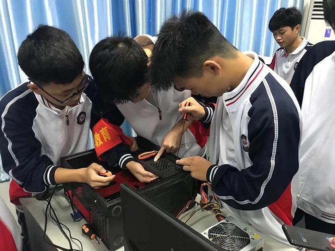 網絡技術相關專業知識,施工,管理,運維等能力和 web前后端開發能力